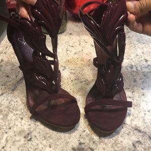 Windsor Burgundy/Wine Heels